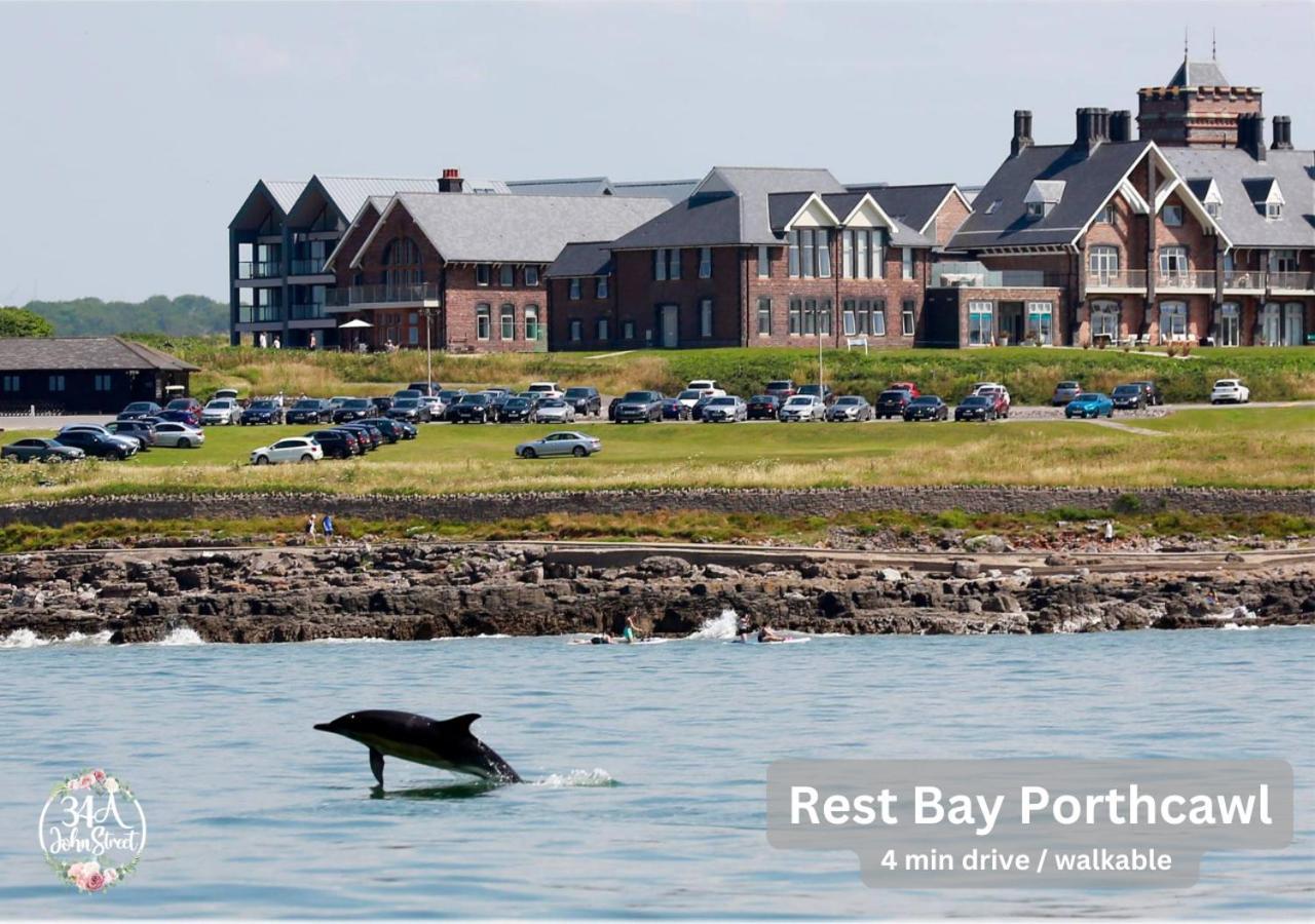 Apartment Ocean Escape 200m From The Sea, High Spec Town Centre Entire Flat, 3 Bedrooms, Tvs Porthcawl