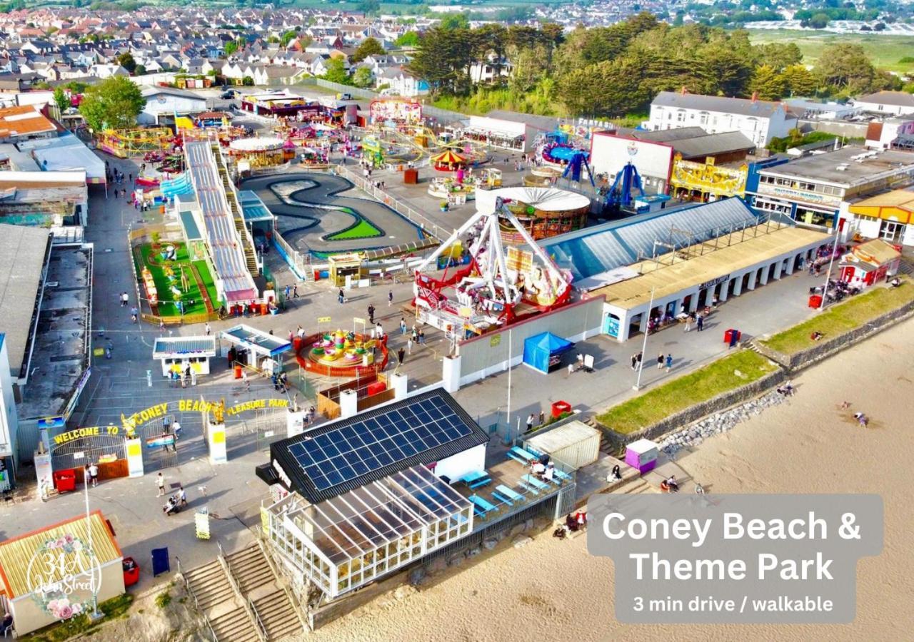 Ocean Escape 200m From The Sea, High Spec Town Centre Entire Flat, 3 Bedrooms, Tvs Porthcawl