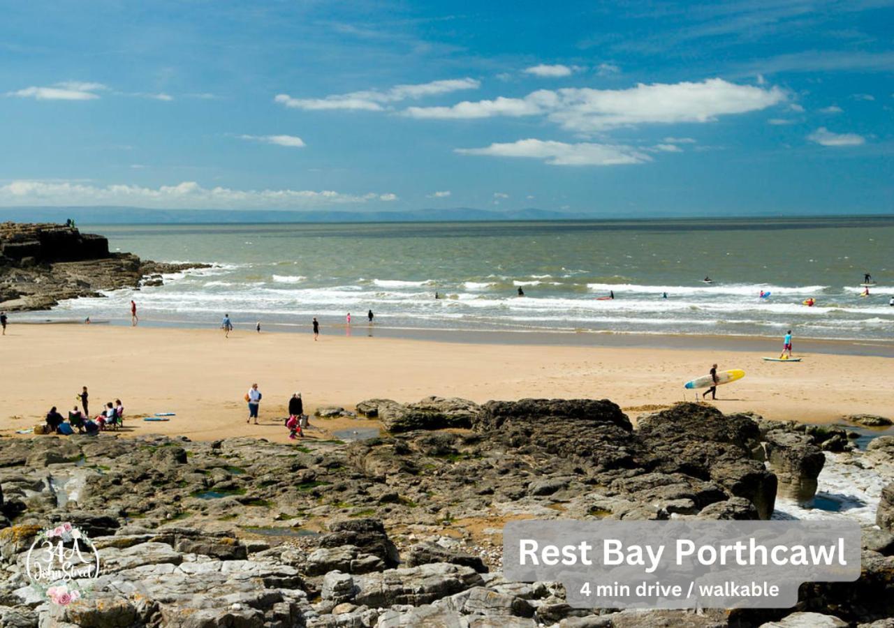 Apartment Ocean Escape 200m From The Sea, High Spec Town Centre Entire Flat, 3 Bedrooms, Tvs