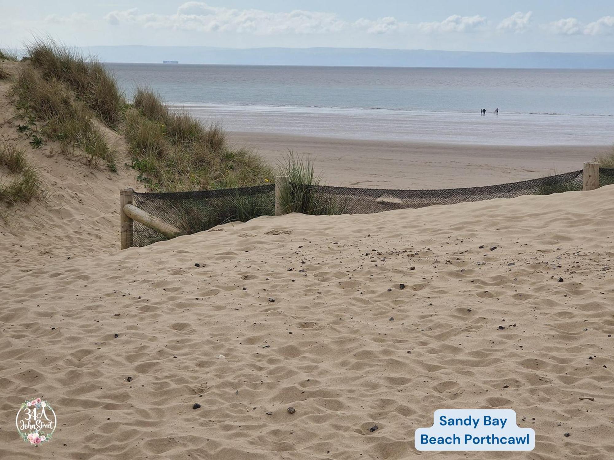 Ocean Escape 200m From The Sea, High Spec Town Centre Entire Flat, 3 Bedrooms, Tvs Apartment